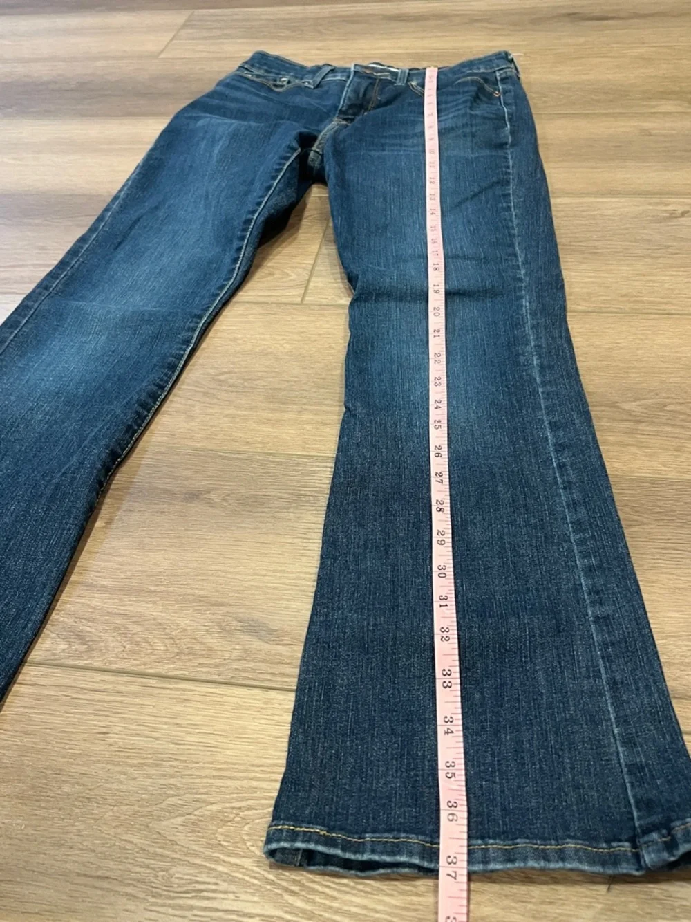 Signature by Levi Strauss Totally Shaping Bootcut Jeans Size 2S - Picture 2 of 12